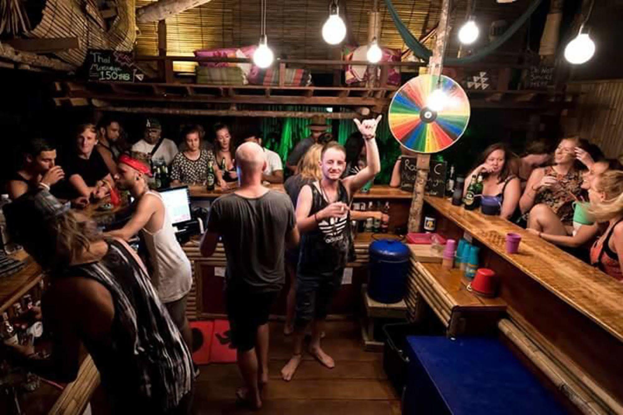 Echo Beach Hostel Baan Tai Ngoại thất bức ảnh